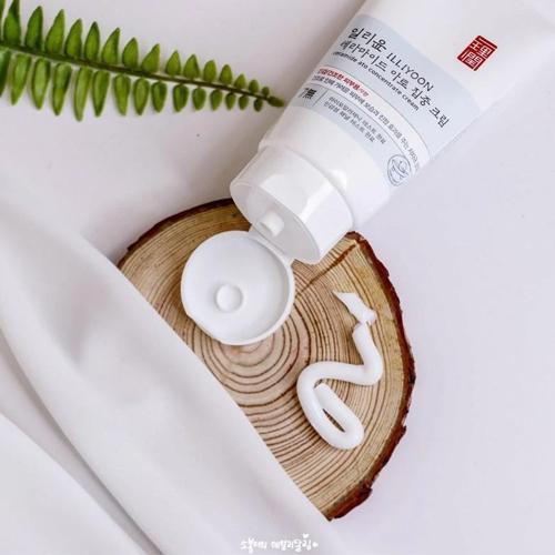 Illiyoon Ceramide Ato Concentrate Cream 200ml - Intensive Moisturizing Barrier Repair Cream for Dry & Sensitive Skin