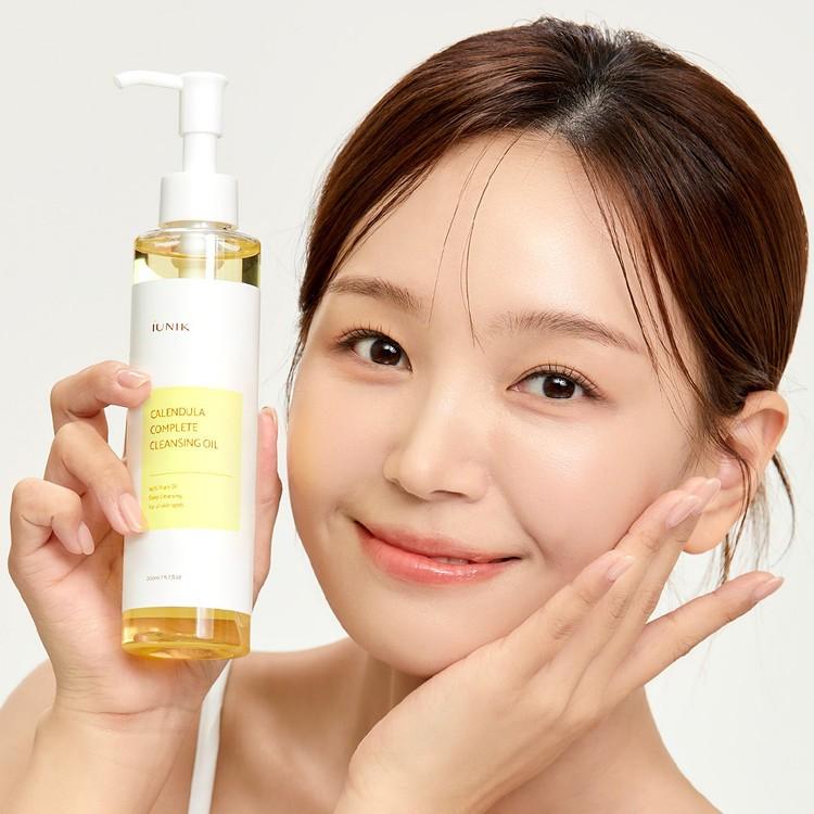Iunik Calendula Complete Cleansing Oil