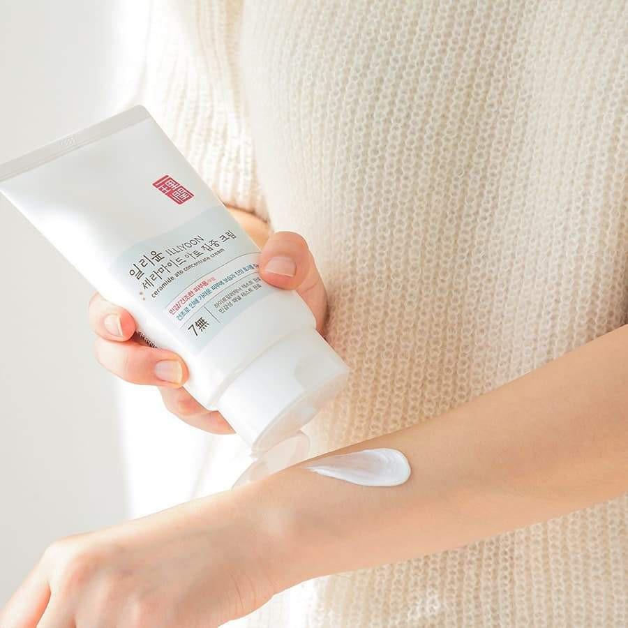 Illiyoon Ceramide Ato Concentrate Cream 200ml - Intensive Moisturizing Barrier Repair Cream for Dry & Sensitive Skin