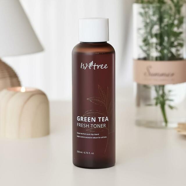 Isntree Green Tea Fresh Toner - Regulates Sebum Production, Soothes, and Heals Acne - Toner For Oily or Acne-Prone Skin