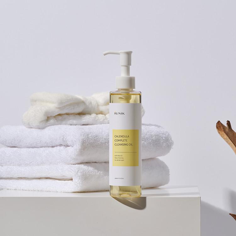 Iunik Calendula Complete Cleansing Oil