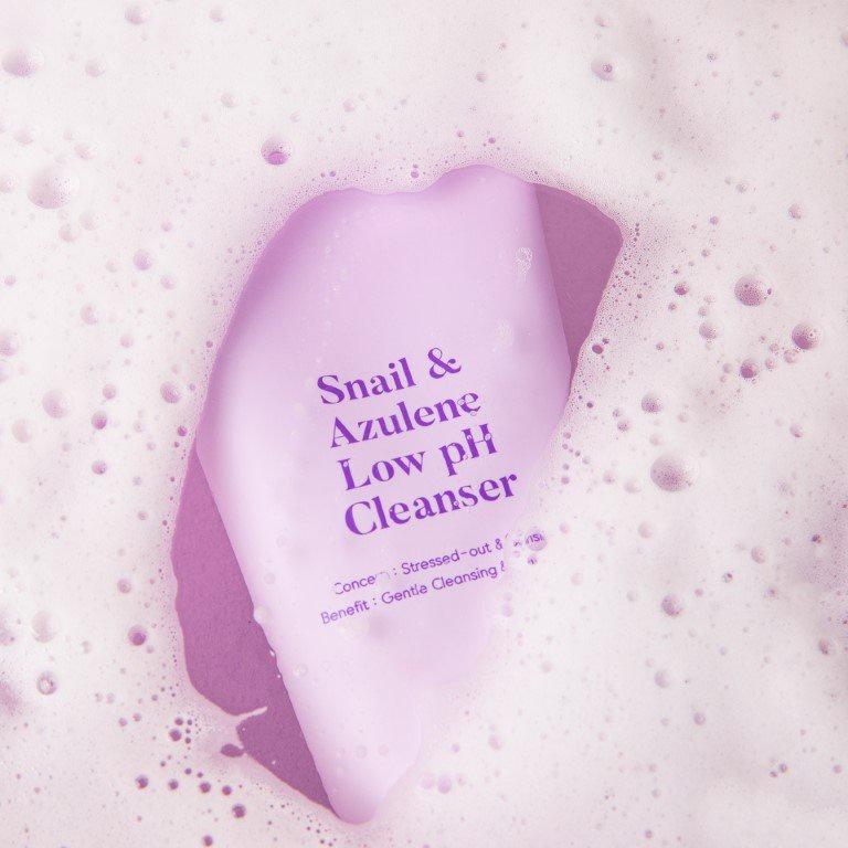 TIA'M Snail & Azulene Low pH Cleanser